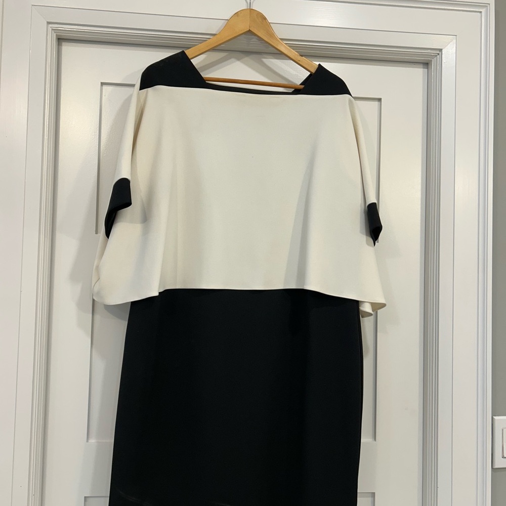 Katherine Barclay Cream and Black Sheath Dress